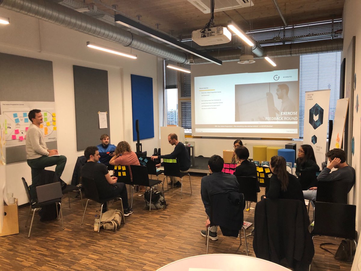 MediaLabBayern's tweet photo. Welcome to our family 🙌

Heute startet unser #MLBatch7 mit acht neuen Medienstartups. Los geht's mit 2 Wochen intensivem Coaching in unserer Startup School. 

Let's start this journey together!🚀

Übrigens sind die Teams am Wochenende beim #micmuc20 dabei. 🎉 https://t.co/lMgntQtFJo