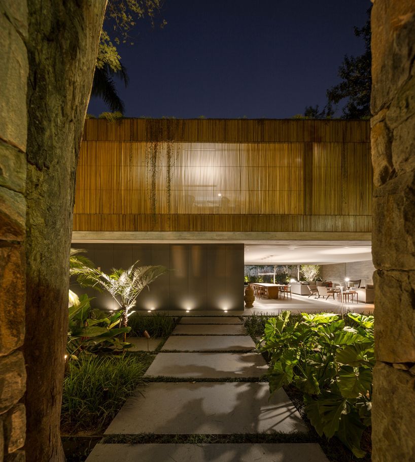 designboom's tweet photo. enclosed by two sliding glass doors, the ground floor might transform into an immense garden terrace. https://t.co/CeWg5rGZoI https://t.co/pCp95kriJg