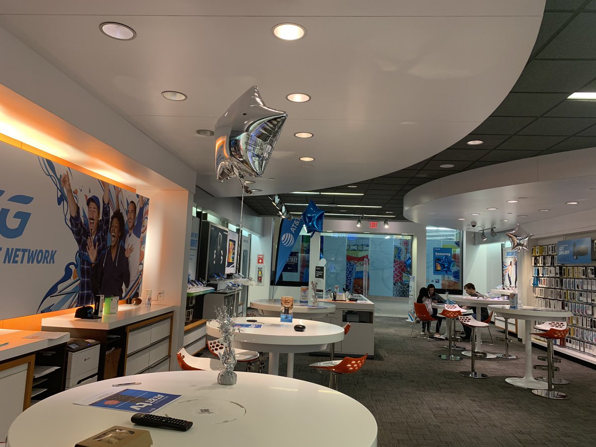 raz_att's tweet photo. Mills is ready for employee appreciation day and the launch of ATT TV. Pizza and wings to come! @gilbyfc @_teamPOWer #thebigeast #ATTtv #breakfastofchampions #bestteamever https://t.co/ezRJHyeJvI
