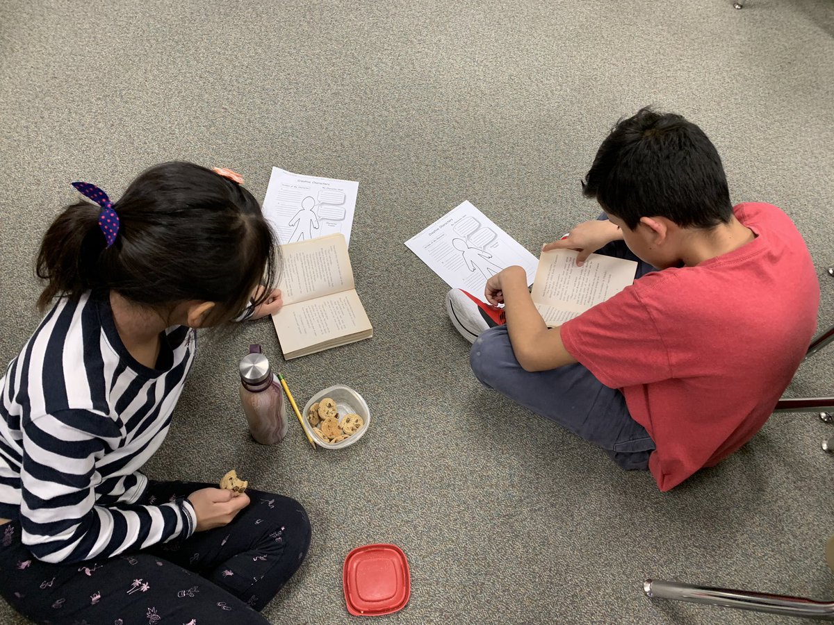 mskortneyyoung's tweet photo. Starting historical fiction buddy book clubs today. #exleytweets https://t.co/dsEPhsXzaO