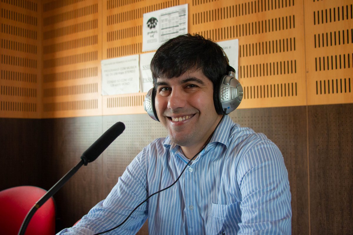 ProactionLab's tweet photo. Our researcher André Peres gave an interview to the @radioruc today. The program "Ciência aos Domingos" will air on the 22nd of march at 2 pm. @UnivdeCoimbra #radio #ruc #ciencia #interview #sciencedissemination #broadcasting #radioshow #scienceinterview #brazilianresearcher https://t.co/pAo6lvVQSa