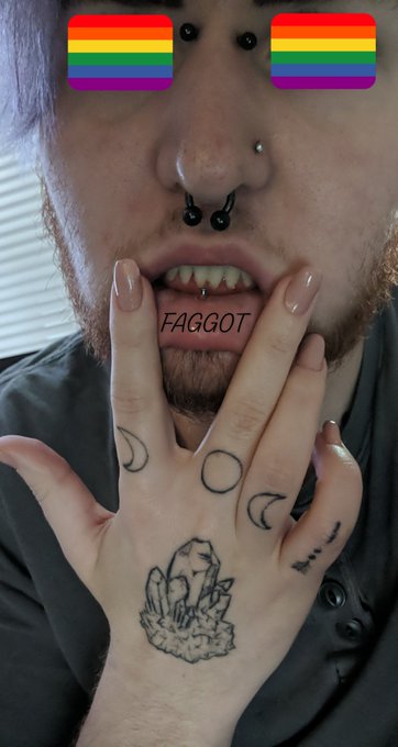 I really wanna get this as a lower lip tattoo https://t.co/ZyAD9CBBit