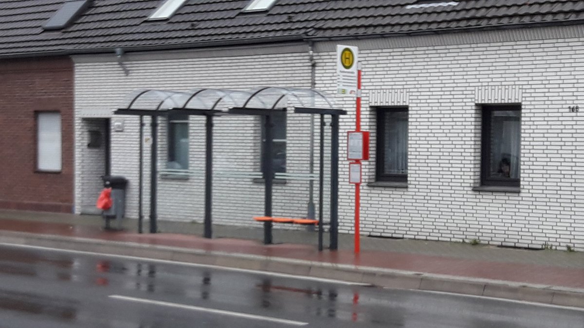 WillichB's tweet photo. Clean but wet, Busshelterday in Willich.
@thegreenbanksy @PPansBusShelter @BusLowick @tiny_bus_stop @dr https://t.co/YeFVMkEcyz