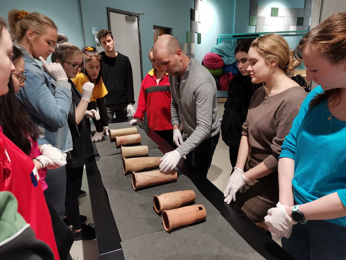 DrKenGriffin's tweet photo. Just finished the finally handling session for the Egyptian Archaeology module lead by Dr Christian Knoblauch. This week the students had to chronologically sort some wavy-handled vessels from @TheEgyptCentre using skills obtained over previous weeks. #ObjectCentredLearning https://t.co/8dFYL9rH5z