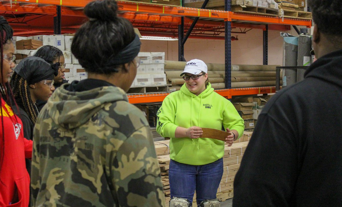 KCIEdgemoor's tweet photo. Thanks to Councilwomam @Robinson4kc and @STLKCCRC for inviting us to be a part of Central High School's recent field trip. Instructors and apprentices shared their experiences with the students before walking them through several hands-on stations.
#BuildKCI https://t.co/QF1snhgvHW