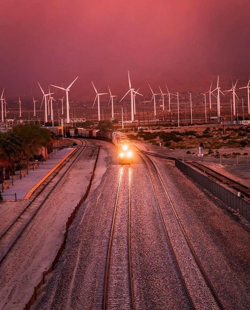 Choo! Choo! Tracking into another busy week. 🚂💨🌴 
.
#windfarm #palmsprings #windturbine #windpower #travel #renewableenergy #windenergy #windindustry #wind #windturbines #nature #renewables #cleanenergy #advertising #marketing #branding #socialmedia #digitalmarketing