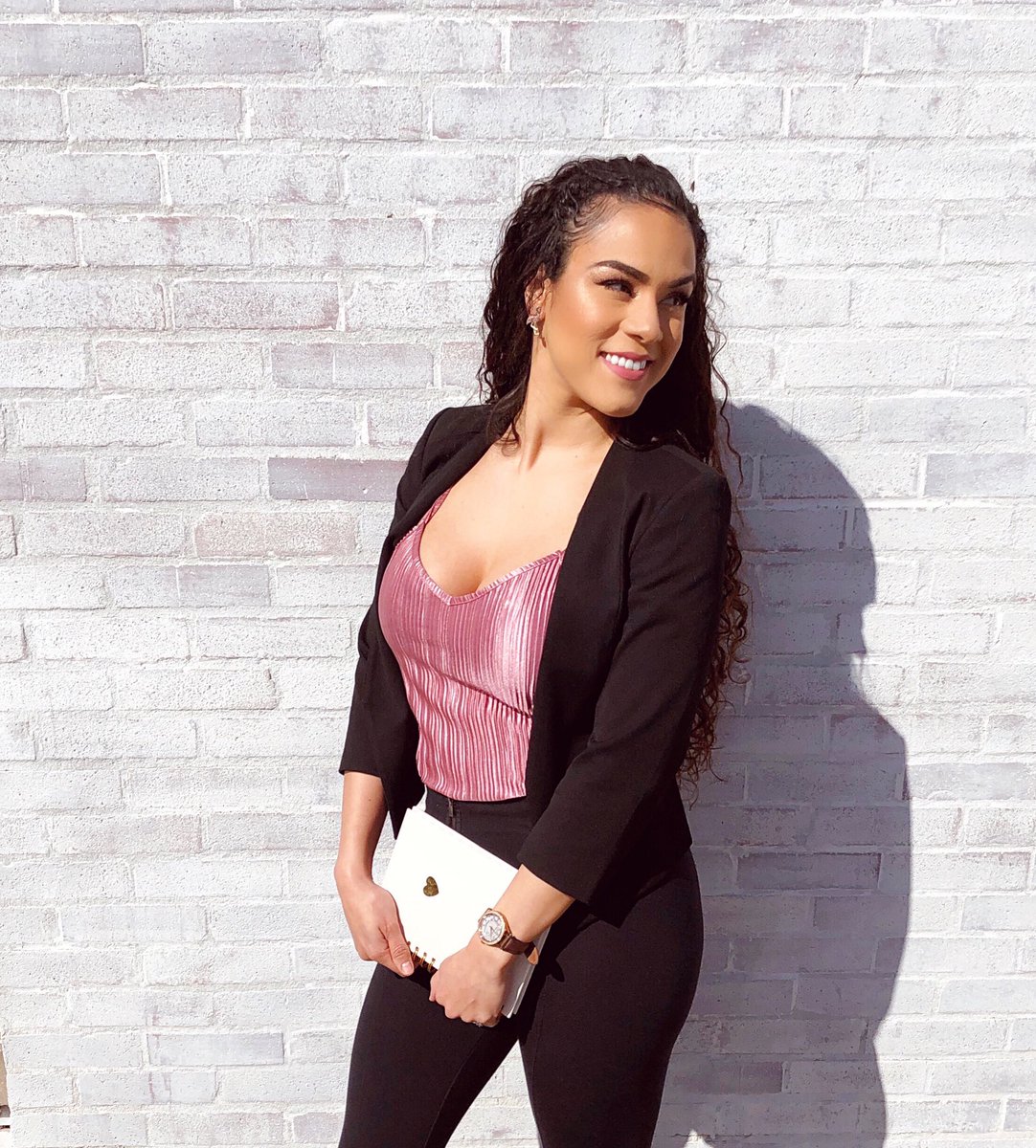 VanityLabCo's tweet image. 💖 Women’s History Month 💖

A true recognition of all the women who have paved the way for us to be strong, intelligent, talented, brilliant, and beautiful beings in the world.
#WomensHistoryMonth #MondayMorning #MondayMood #Entrepreneur