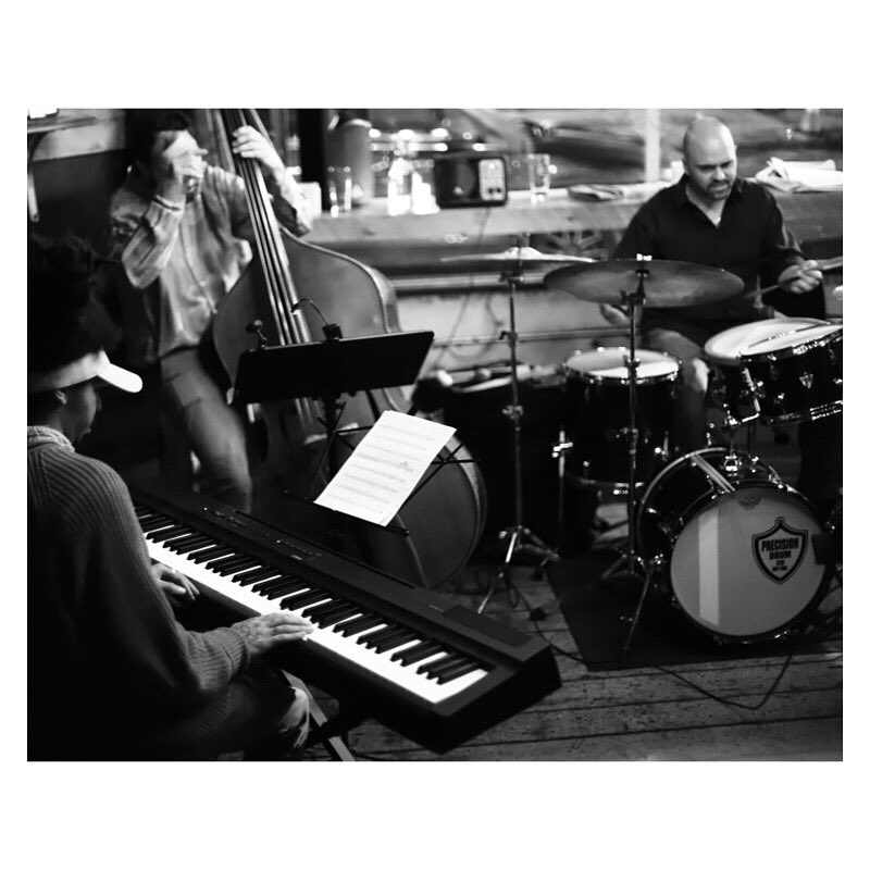 Monday Night Jazz featuring:
Awan Jenkins / alto
Mark Kleinhaut / guitar
Lou Smaldone / bass
Joe Barna / drums, composer, leader

Sets at 7pm &amp; 8:30pm