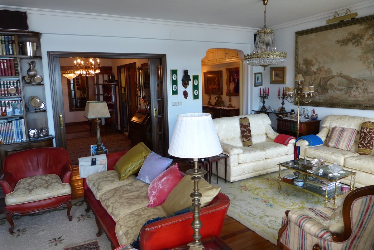 BurutaranInmo's tweet image. Z31926 Vivienda con espectaculares vistas a la playa de la Concha. Edificio con ascensor y aparcamiento.

bit.ly/2x3P9zo

#Donostia #SanSebastian #Miraconcha #CasaEnVenta #Inmobiliaria #GrupoExin10 #RealEstate #Decoracion #HomeStage #Homestaging #Staging #StagingHouses