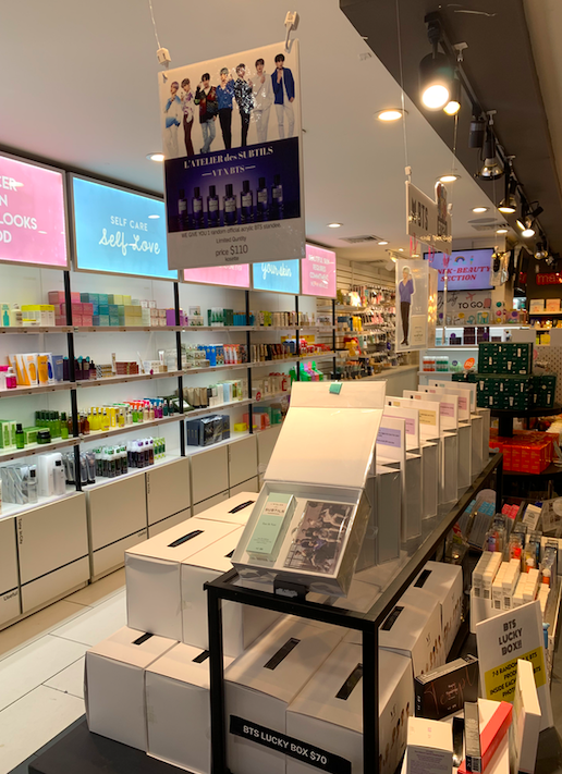 Kosette1's tweet photo. New arrivals 😍😍 for our NYC #BTSARMY 
VT x BTS PERFUME - L'ATELIER des SUBTILS
Get 1 Acrylic BTS Standee with every purchase 🥺
#btsperfume #VTxBTS #BTS https://t.co/Xp8mRADEkU