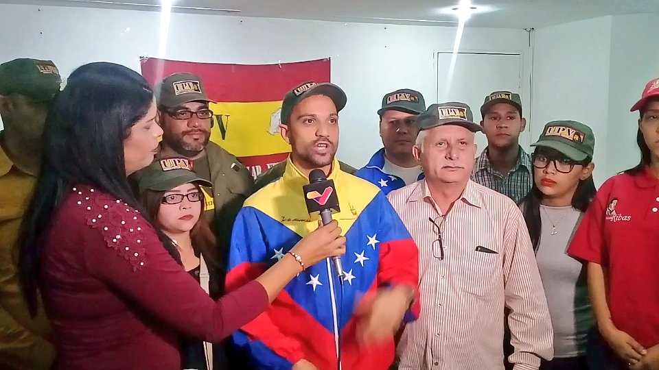 UPVCONTIGO1's tweet photo. 🇻🇪📣| La UPV señala que ante la amenaza de guerra biológica #Coronavirus contra nuestros patriotas se llevan a cabo políticas de salud con el Convenio Cuba-Vzla, donde la juventud participa activamente.
#UpvHaciendoPatria
#PoderPopularAlFrente
#DiplomaciaDePazYRespeto https://t.co/TQ0GiA42aY