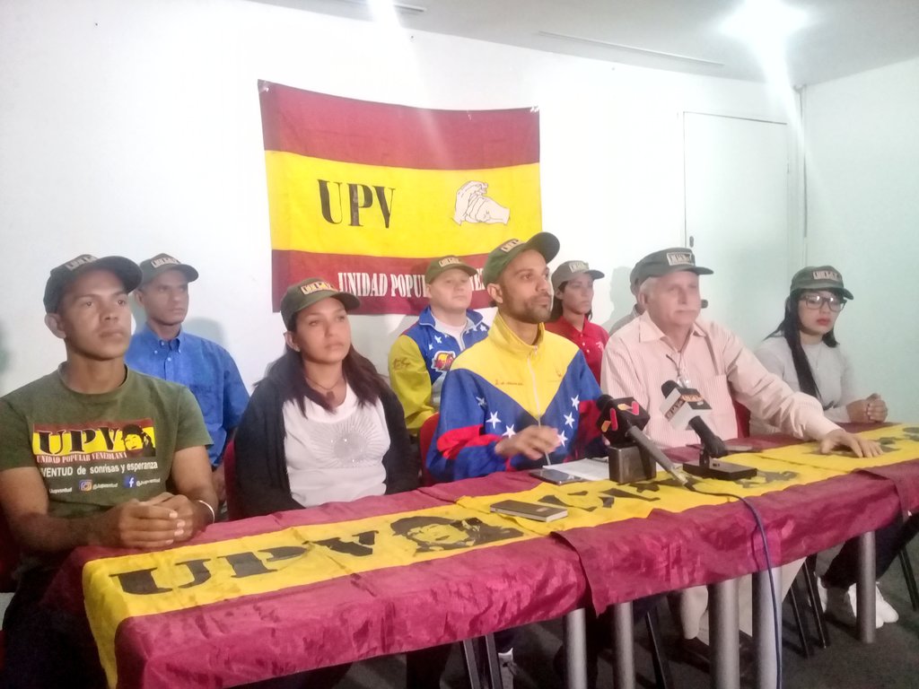 UPVCONTIGO1's tweet photo. 🇻🇪📣| La UPV señala que ante la amenaza de guerra biológica #Coronavirus contra nuestros patriotas se llevan a cabo políticas de salud con el Convenio Cuba-Vzla, donde la juventud participa activamente.
#UpvHaciendoPatria
#PoderPopularAlFrente
#DiplomaciaDePazYRespeto https://t.co/TQ0GiA42aY