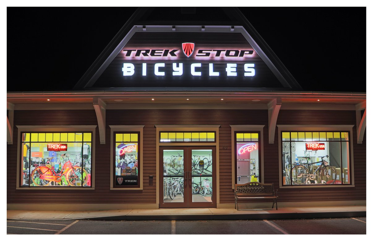 TrekStopBikes's tweet photo. This week 3/2 to 3/6 Trek Stop is selling its wall hanging systems, glass cases, tables, clothing hangars, TVs with wall hangers, and much, much more. Come by and make an offer. Share the news. Limited time! #Grafton #Massachusetts https://t.co/8IUygtRBok