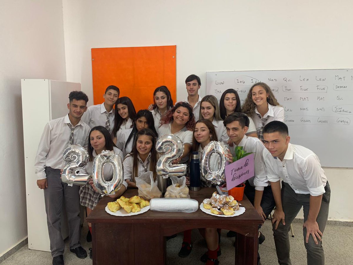 JvlPromo2020's tweet photo. último primer día ✨ https://t.co/0zfYUmyuP1
