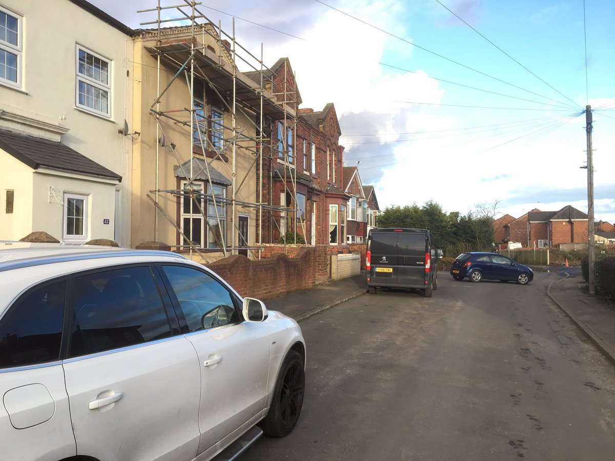 HumbersideFire's tweet photo. Levels have dropped significantly in Snaith on Selby Road and George St. Pics taken last Thursday and then today. Whatever the depth of water though, please don’t enter any floodwater in the area. https://t.co/PiWwW9akhQ