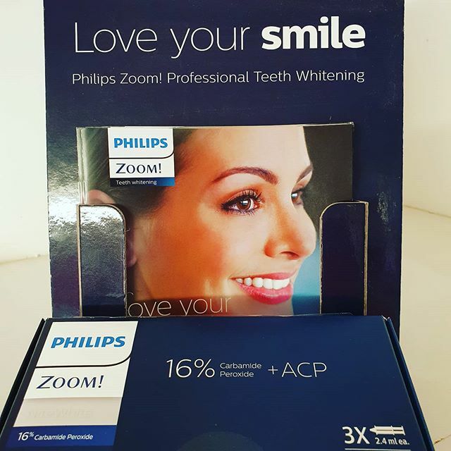 Our #philipszoom bundle's are also available as 3 syringe kits! Ask us for more information and prices!

#Philips #bleachingtrays #teethwhiteningkit #teethwhitening #bleaching #happyteeth #smile #dentistry #orthodontic #zoomwhitening ift.tt/39jfVBZ
