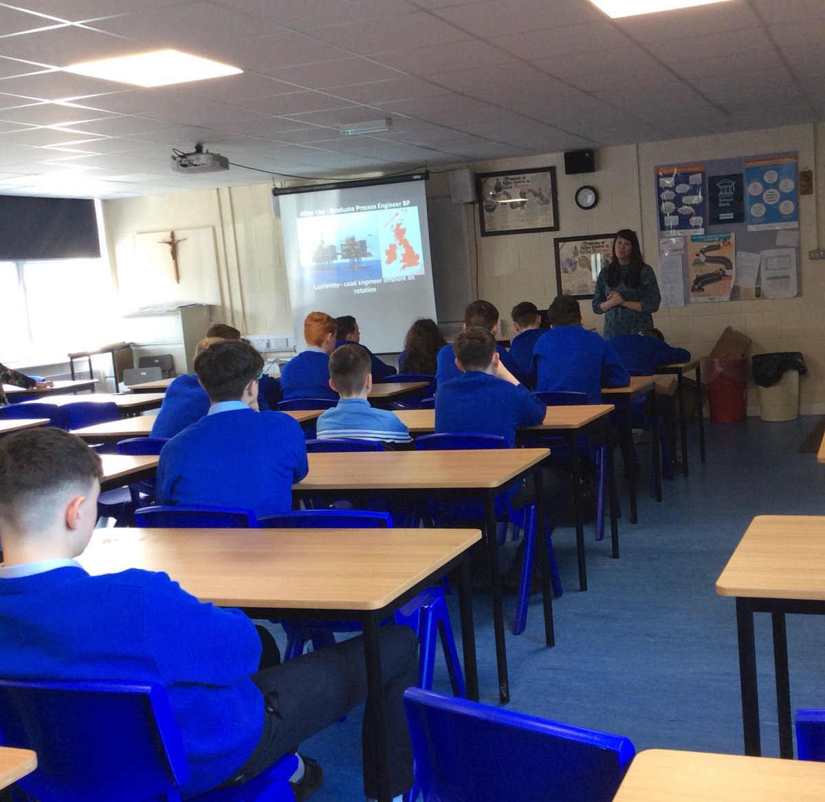 TechScoilMhuire's tweet photo. Day 1 of Engineers Week off to a fantastic start. Huge thanks to engineer Bridgeen McCarron who gave a talk to our students about chemical engineering. Massive thanks to @StMarysDerryTD for a brilliant roadshow, the students loved the experiments @JCt4ed @EngineerIreland https://t.co/oHkS65qeZQ