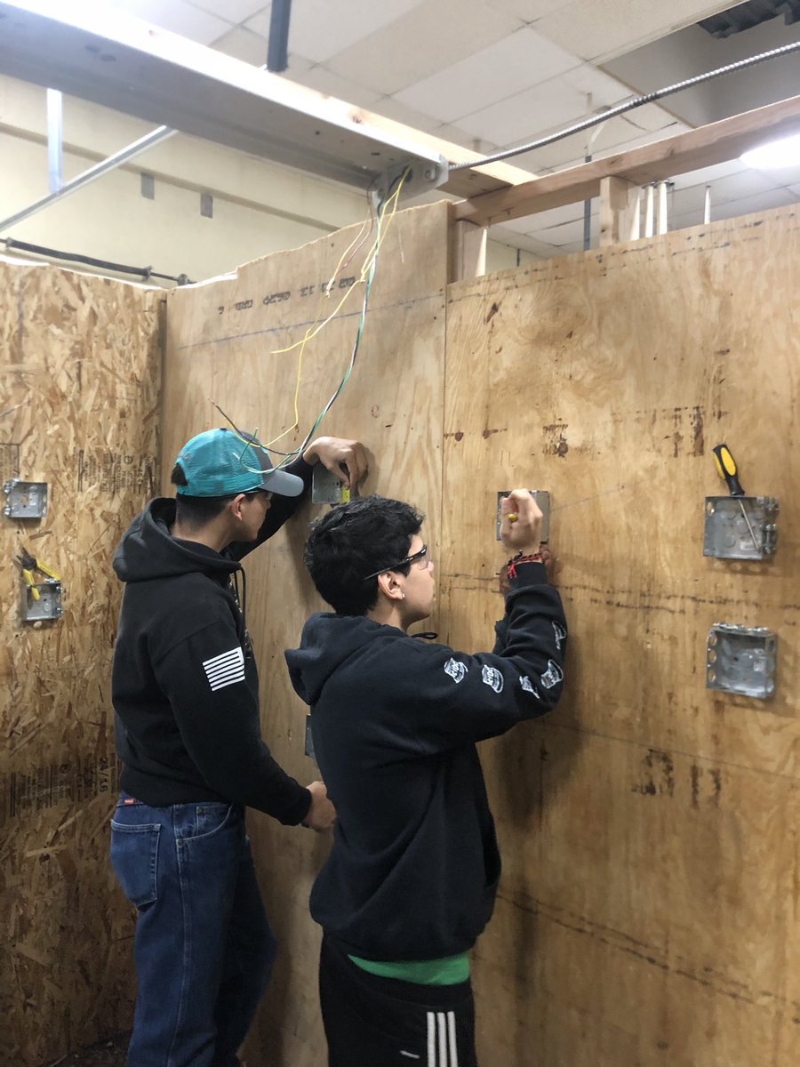 Electrical Technology at YISD Career Center tweet media