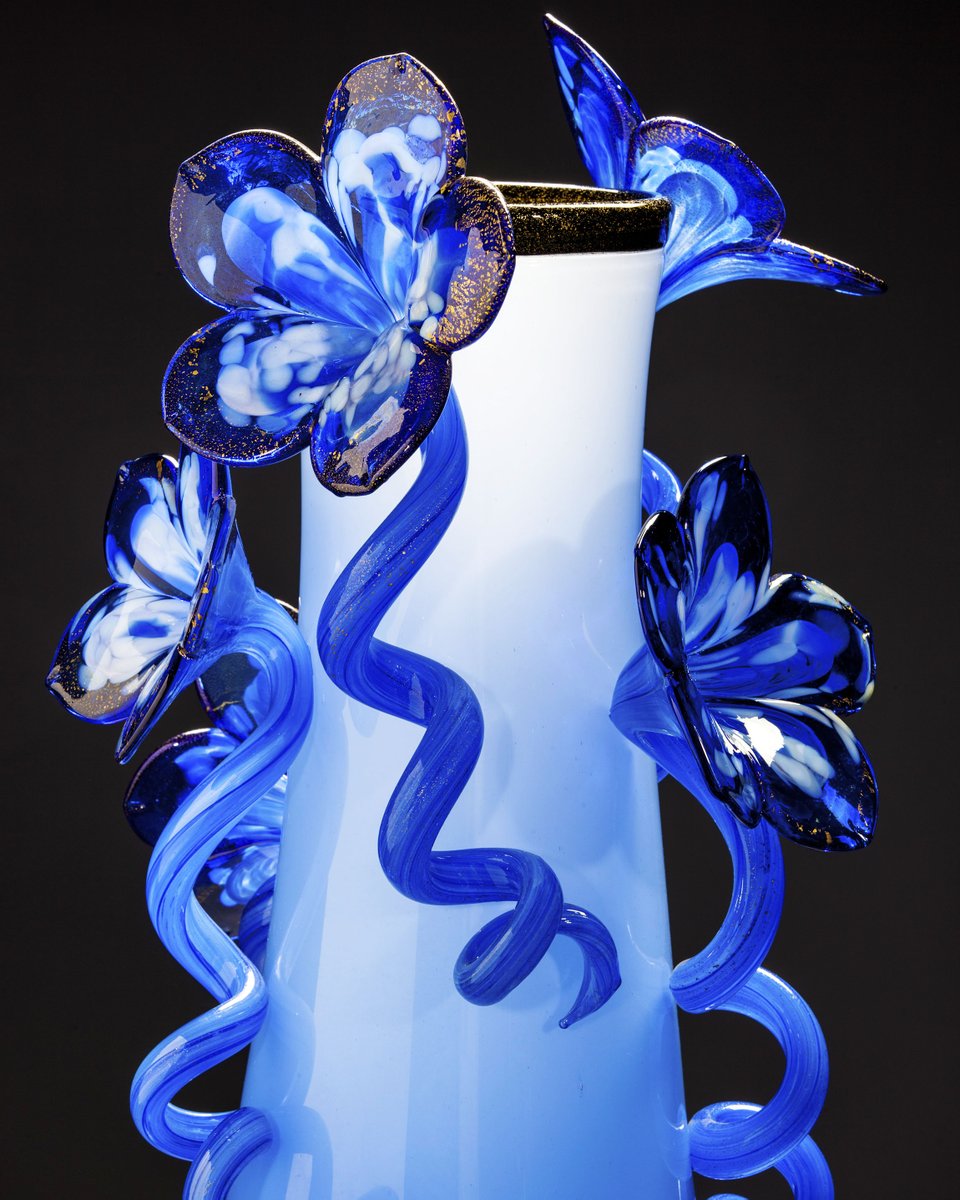 ChihulyStudio tweet picture