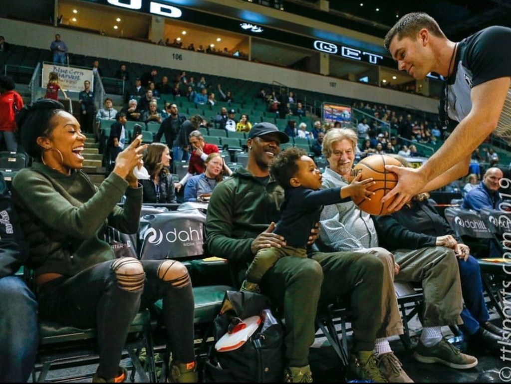 MommiNation tweet media