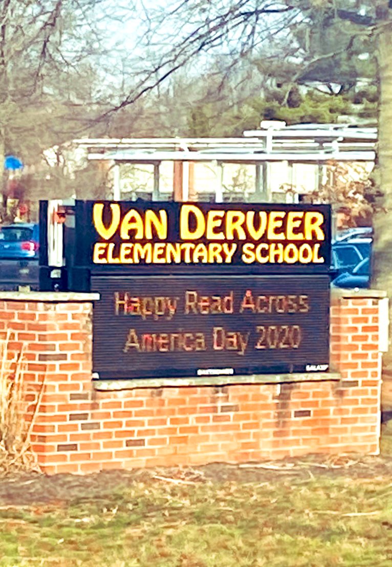 AnneDerogatis's tweet photo. What a great day for MAPS😊 thank you VanDerveer! @scotthade @SHS_M_A_P_S @JKesslerVDV https://t.co/uLtsPvrp5X