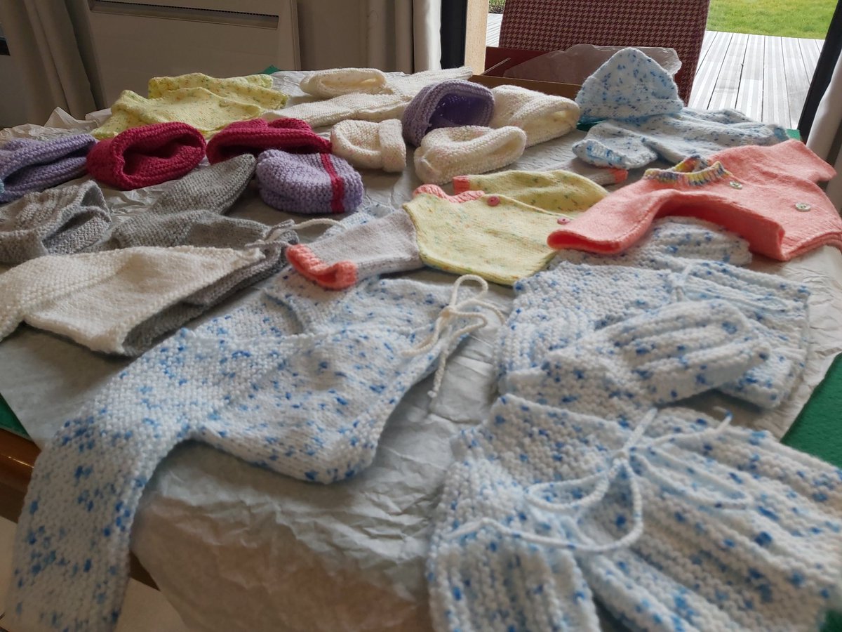 SenPringy's tweet photo. Au @SenPringy on tricote pour des mini bébés... #prematuré #petitcoeur. Le premier envoie ne va plus tarder. https://t.co/ykGcTGTgii
