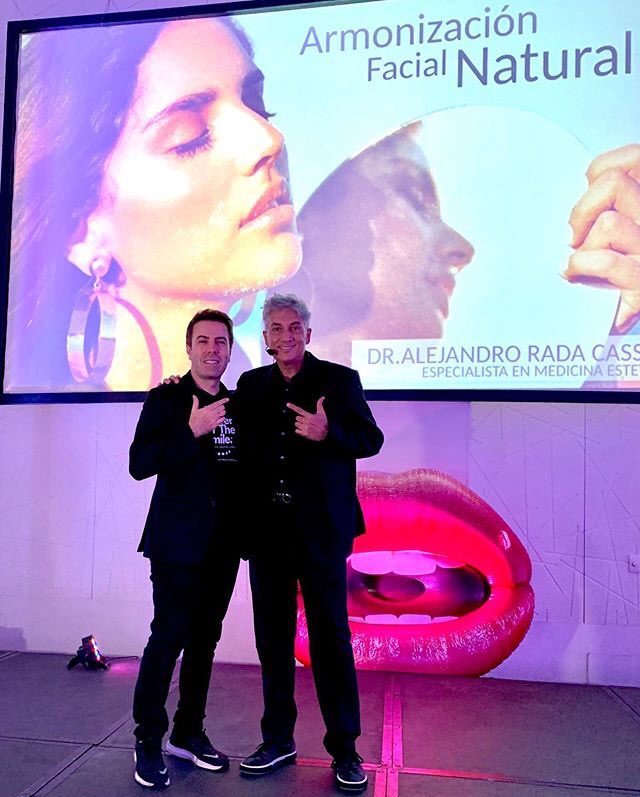 DrRadaCassab's tweet photo. The Power Of The Smile! By Dr. Thomas Castellanos Muchas gracias por la invitación, conferencia: Armonización Facial Natural.@radacassab
#doctor #topdoctor #congreso #thepowerofthesmile #sonrisa #colombia #armonizacionfacial #natural #academia #efectolips #kiss #sonrisaperfecta https://t.co/t15VH1JJCM