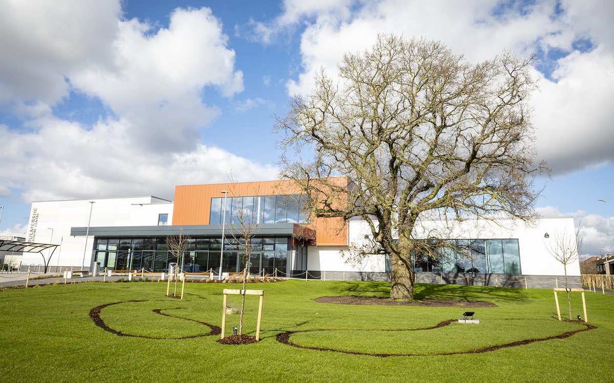 WokinghamBC's tweet photo. 🎉Guess what? Bulmershe Leisure Centre will open its doors on 22 April.🎉

That's almost 12 weeks early!
Full story👉https://t.co/5vx9QXNyBz

Want a sneak peek?🙋‍♀️
Take a tour of the new centre, prior to the fit out. To book your tour click here👉https://t.co/clcP7YOywO https://t.co/1Pzhkao4GH