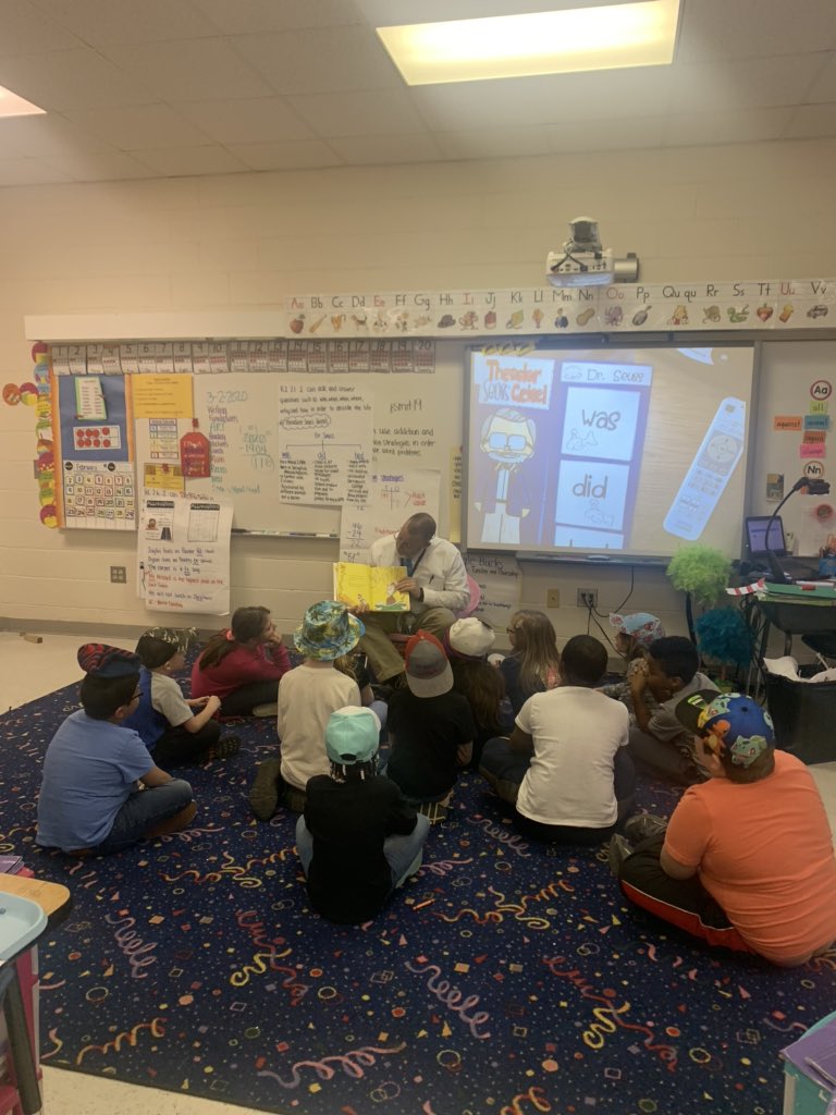 barbierikrn's tweet photo. We kicked off Read Across America Week with a Guest Reader. Thank you Mr. Evans for topping by to read to our class!
#South_CCS #CaswellSchools https://t.co/zDYJfRb4DT