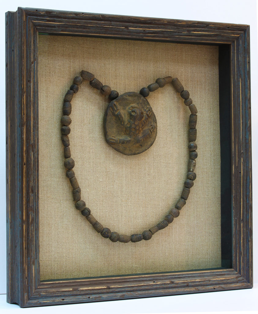 TheFrameMaker's tweet image. A shadowbox makes a great gift to showcase a family heirloom, important piece of artwork or a crowning life achievement. We&apos;ll help build a box with a perfect fit. Give us a call at (619) 260-2600 for details. #shadowbox #shadowboxframe