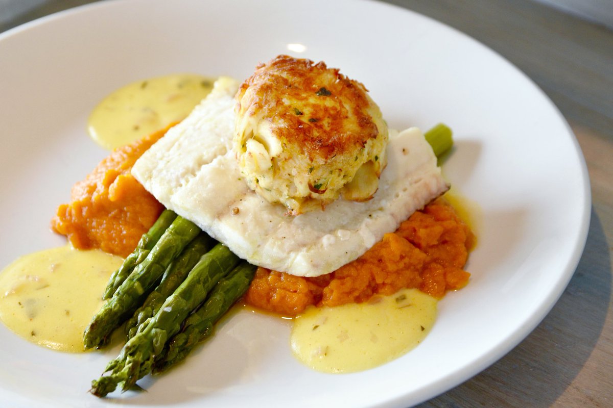 SeaglassDining's tweet photo. Monday nights are “Fresh Catch Monday!”🎣 Featuring a great deal on Baked Haddock for only $11.99! Come join us tonight. https://t.co/thEdBAhnNM