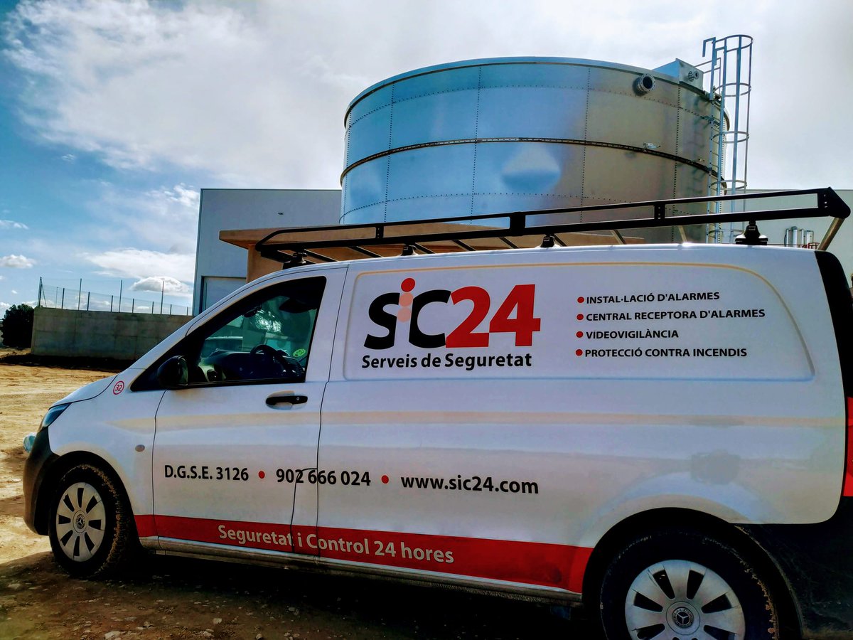 Comenzamos la semana con mucha energía, nos esperan nuevos retos.

Comencem la setmana amb molta energia, ens esperen nous reptes.

#SIC24 #alarmas #cctv #PCI #CRA #videovigilancia #extintores #acuda #custodia #365d #24h #lleida