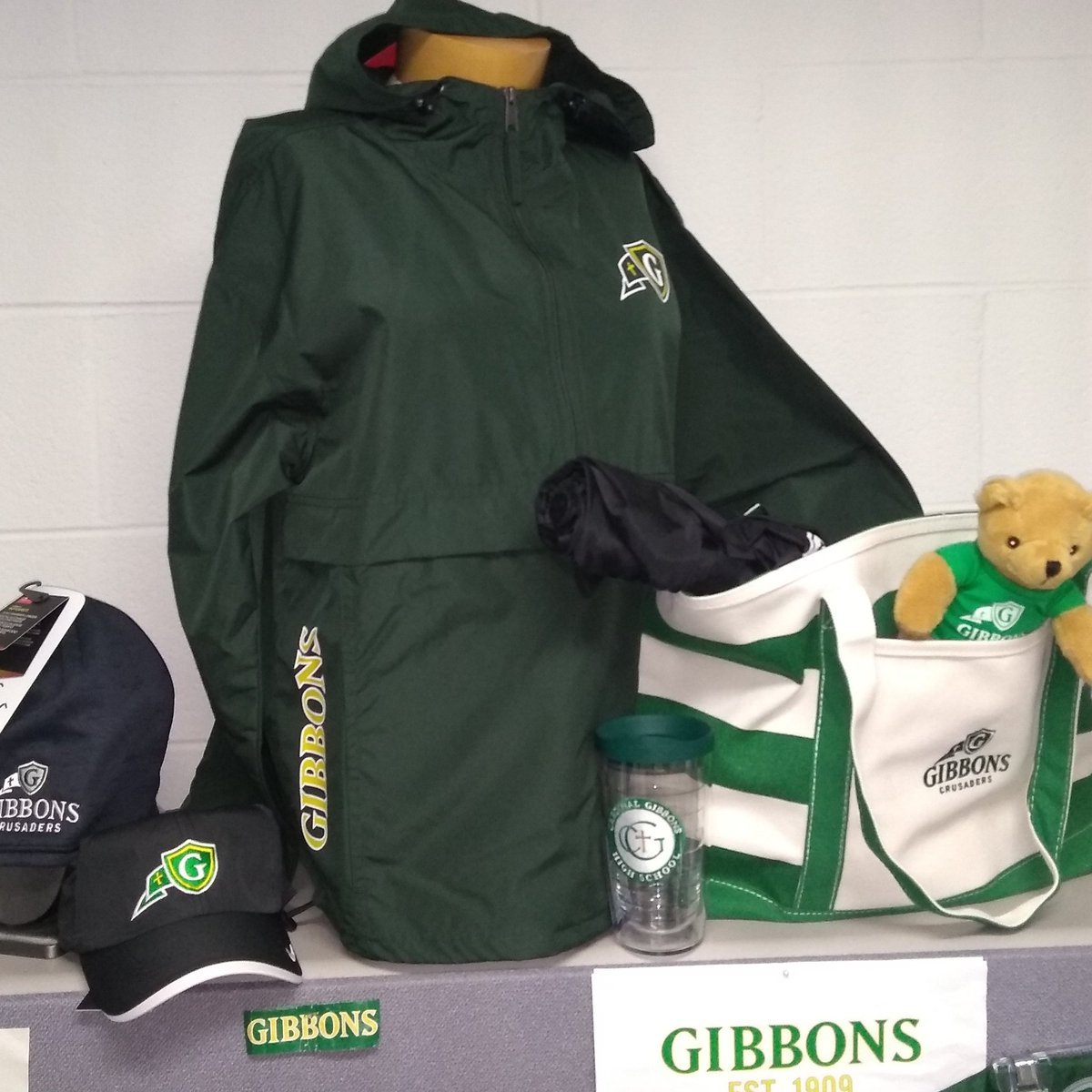 store_cghsnc's tweet photo. Welcome Class of 2024!  We're looking forward to seeing you, Tuesday, at Enrollment Information Night! (7pm). The store will be open #gibbonsgear before and following the session, 6-8:30pm!  #cgenrollment20 #gibbonsclassof2024 https://t.co/GPUkt0e2tU