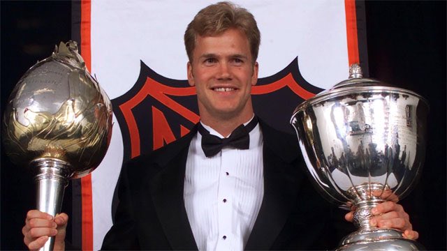 BizNasty2point0's tweet photo. Following another successful @stoolpondhockey event in Muskoka, Ontario this past weekend, we dropped episode 249 of @spittinchiclets. We had on one of the best blue liners to ever play the game. Click here to listen to HHOF defenceman Chris Pronger -> https://t.co/S0EmXLMQQA https://t.co/MzgDTisuux