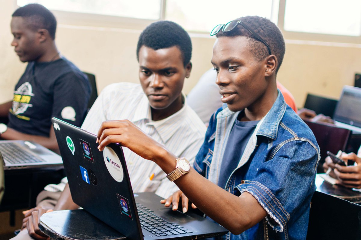 RodgersNdocha's tweet photo. We still working hard day by day👏. Coding every single moment of our breath. Thanks to #DEVCELDORET #DEVFESTELDORET #facebook  for the wonderful opportunities https://t.co/6COQVaQzDl