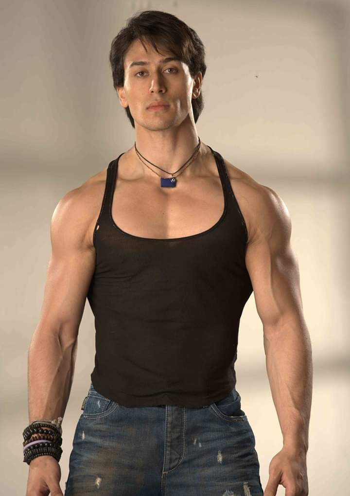 Happy birthday Tiger shroff sir        