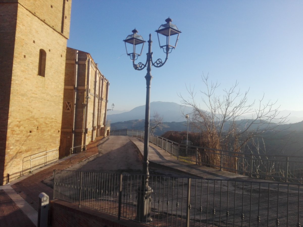 marcomorroni's tweet photo. #Castignano https://t.co/cACVbUZBAO
