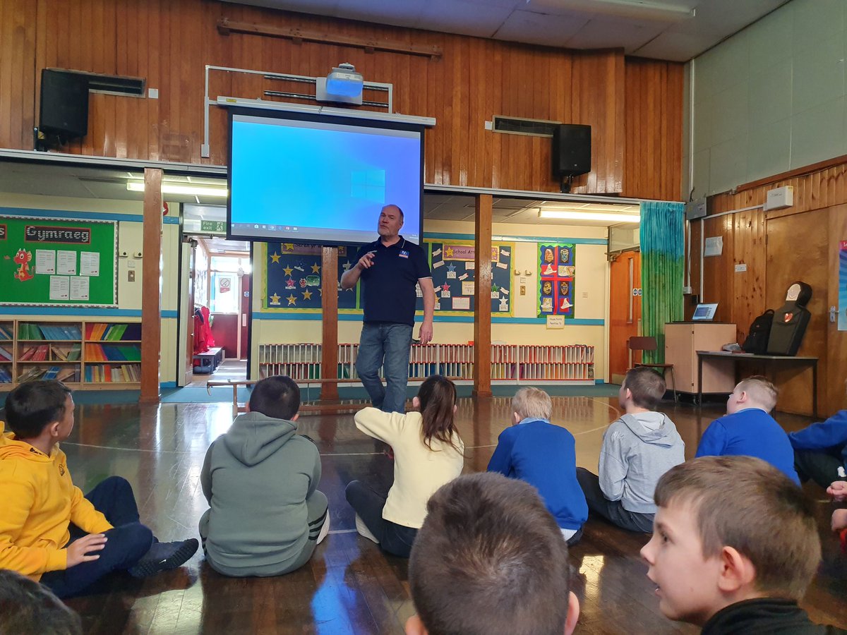 We have a special guest with us today. Del from <a href="/ndtraining/">ND Training</a> is teaching us British Sign Language and first aid skills. We've had a great time and the engagement level has been awesome! We're so keen to learn more 🌈

#BSL #FirstAid