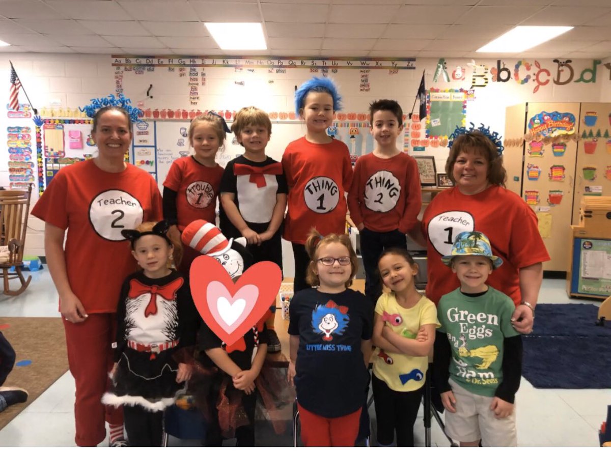 ConwayElementa1's tweet photo. Happy Read AcoAmerica Day! #HCSLibraryMedia #CESReads https://t.co/5K3pysMo5H