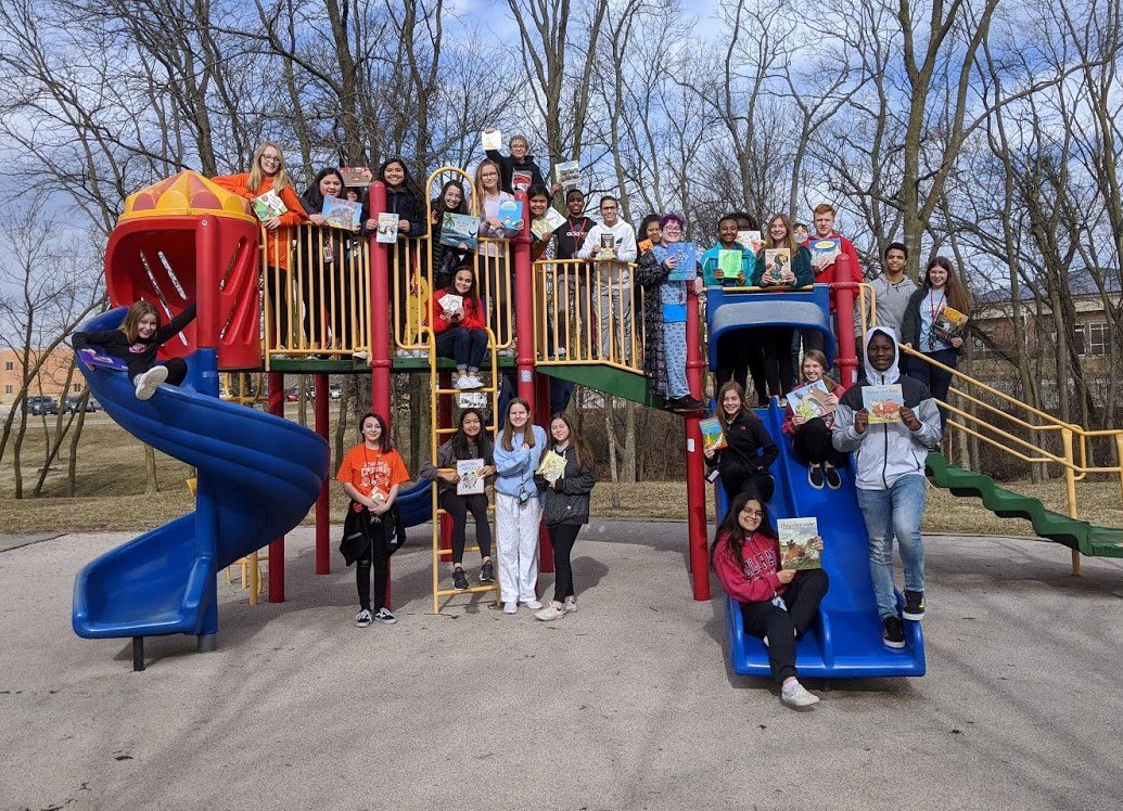 stephanieamaya3's tweet photo. @ParkHillSchools @CongressMiddle AVID students read to @parkhillrenner students in celebration of Read Across America Day. Thank you @CongressMiddle AVID students for your time today—you are rockstars! https://t.co/5q3MRYhWtM