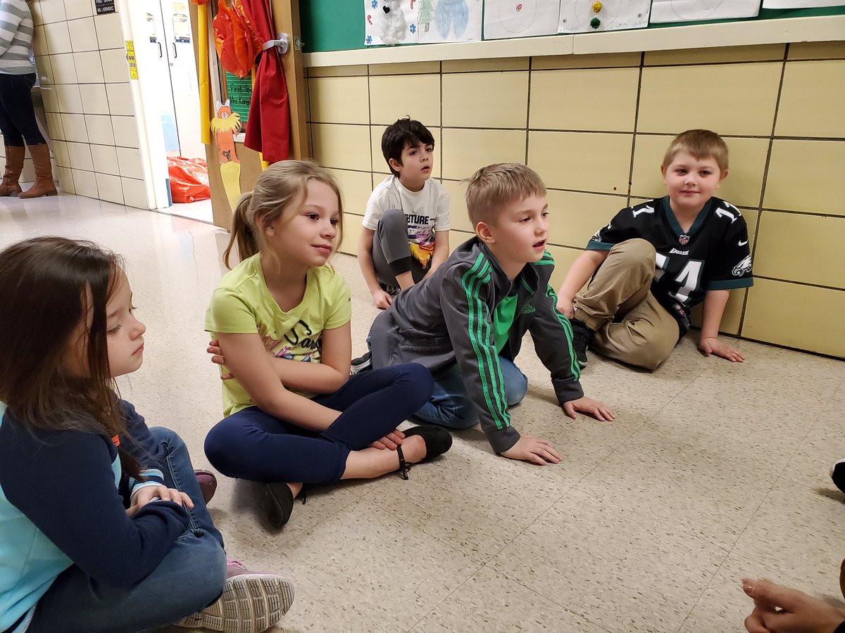jmkorenkiewicz's tweet photo. Dr. Seuss activities with the NHS from BASH for Read Across America.  Playing red light green light with "Go, Dog Go!", listening to "The Cat in the Hat" and coloring, and playing would you rather with "Would you Rather Be a Bullfrog" @EarlElemBASD #earlstrong https://t.co/HeG5jQGBgA