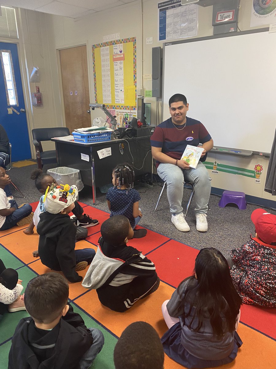 Kicking off Read Across America week with our IB students reading to us on cRaZy hat day!! 🎩 📚 🧢 dynamicdolphins #DrSeussDay #ssstrong #ReadAcrossAmericaDay