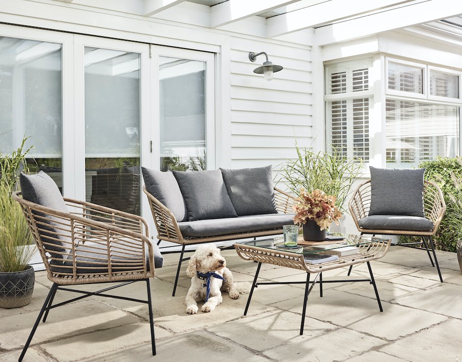 As #Spring is slowly approaching, it's time that we thought about our gardens. If you haven't seen the latest issue of <a href="/modern_garden/">Modern Garden</a> magazine we have secured some brilliant PR coverage for our client Dobbies Garden Centres, looking at transforming your garden for spring 🌱 🌺