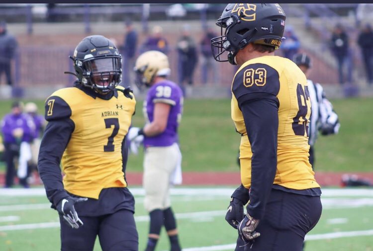 BrownGerjuan's tweet photo. Truly blessed and honored to receive an offer from Adrian College💛🖤 @AdrianCollegeFB @CoachDHelms @OHSKnightsFB https://t.co/2i4ohfigb7