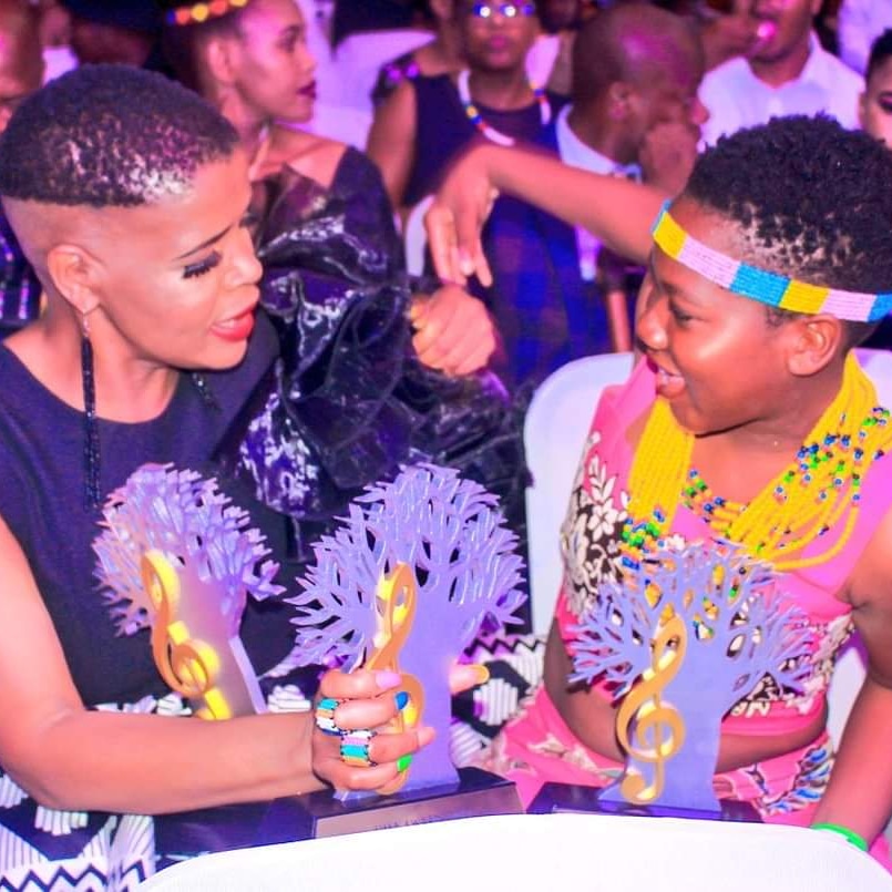 TheLIMAs_'s tweet photo. Getting an award starts with being nominated. Votes determine winners.
Now think about the songs you want to submit for nominations because those are the songs that will motivate people to vote.
More info coming soon
#MondayMotivation #Lima20 https://t.co/OVMU3PoYA1