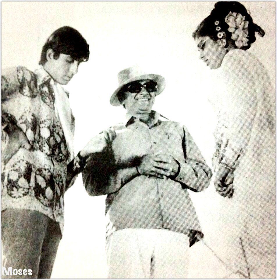 Amitabh Bachchan with S. Ramanathan and Aruna Irani during a shot for ׳Bombay To Goa' @SrBachchan  #48YearsOfBombayToGoa