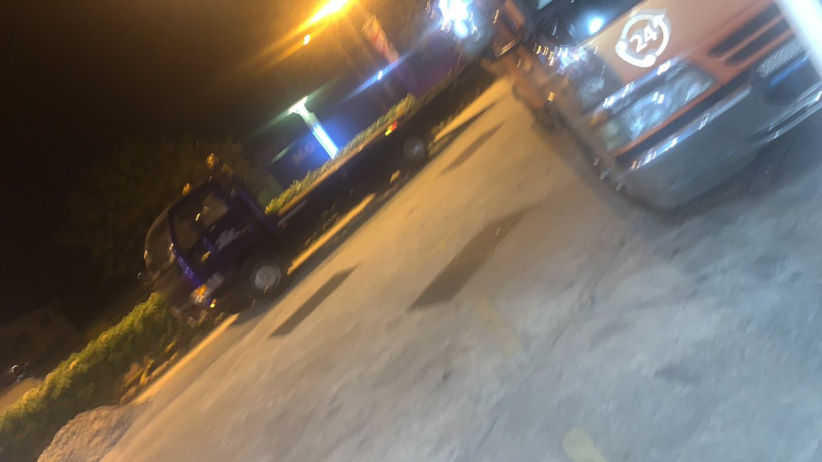 TeckzzZ's tweet image. 早休息的一天～