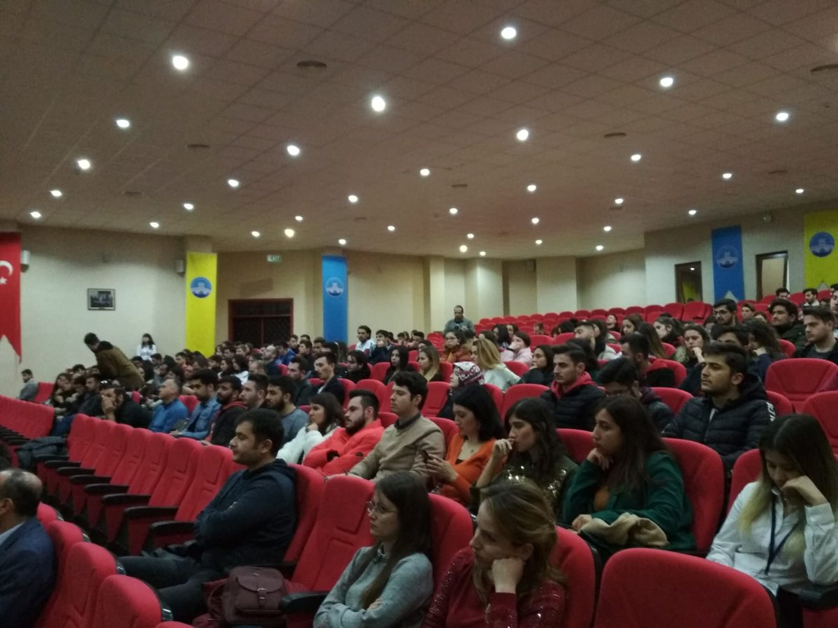 TUuiht's tweet photo. "Doğu Akdeniz sorunu ve Türkiye" adlı konferansımızı gerçekleştirdik. Kıymetli bilgilerini bizimle paylaştığı için ORSAM Başkanı Prof. Dr. Sayın Ahmet Uysal'a Uluslararası İlişkiler ve Hukuk Topluluğu olarak teşekkür ederiz. #tuuiht
@orsamtr
@ProfAhmet_Uysal https://t.co/q9EnvPksSg