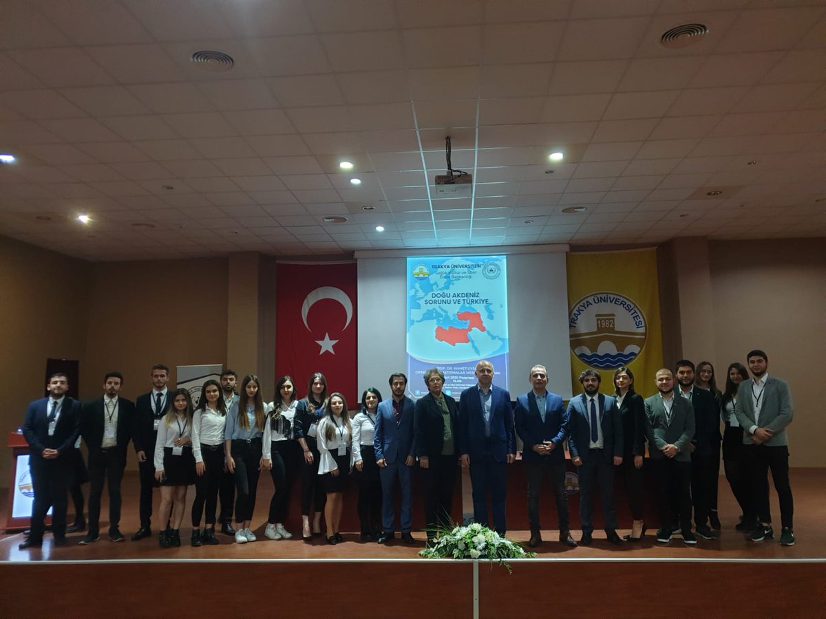 TUuiht's tweet photo. "Doğu Akdeniz sorunu ve Türkiye" adlı konferansımızı gerçekleştirdik. Kıymetli bilgilerini bizimle paylaştığı için ORSAM Başkanı Prof. Dr. Sayın Ahmet Uysal'a Uluslararası İlişkiler ve Hukuk Topluluğu olarak teşekkür ederiz. #tuuiht
@orsamtr
@ProfAhmet_Uysal https://t.co/q9EnvPksSg