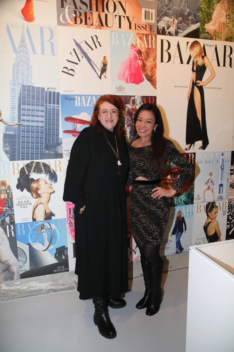jennifer_su's tweet photo. With the inspiring Glenda Bailey, Editor in Chief of @harpersbazaarus #glendabailey #Paris #pfw #harpersbazaar #MondayMotivation #fashion https://t.co/63cIKfcr1R